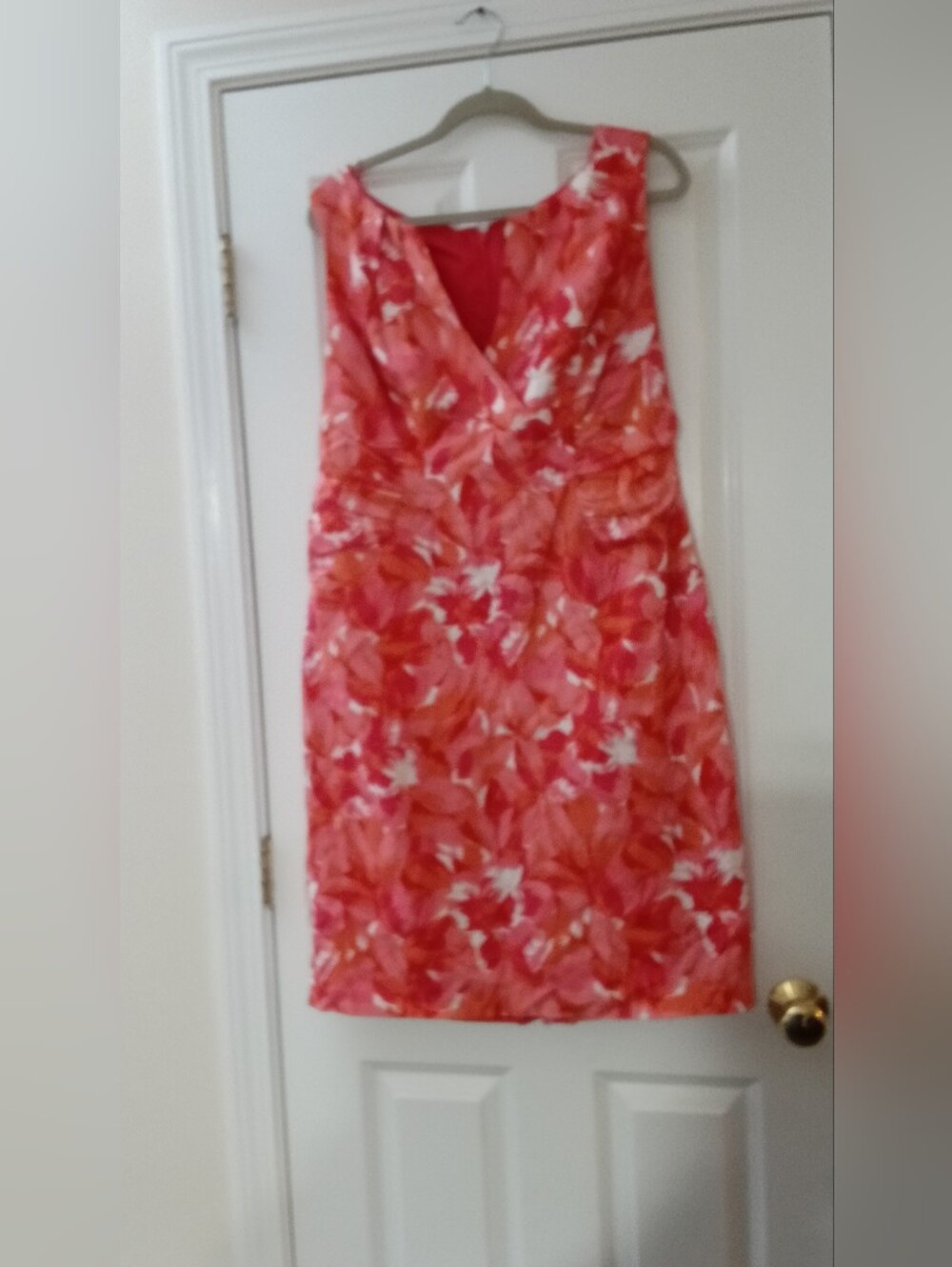 ADRIANNA PAPELL Floral V-Neck Sleeveless Sheath Dress in Coral Pink SIZE 16W - Picture 3 of 10